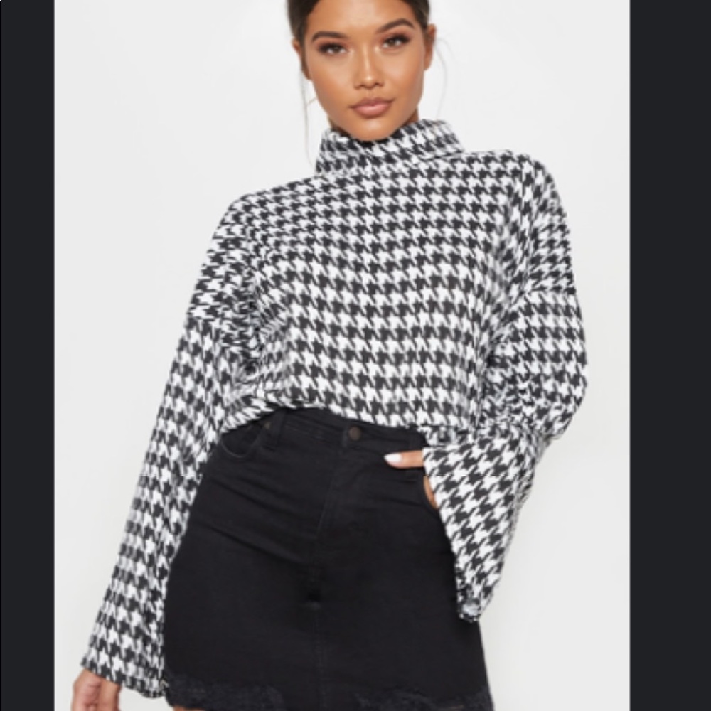 Pretty Little Thing turtleneck sweater